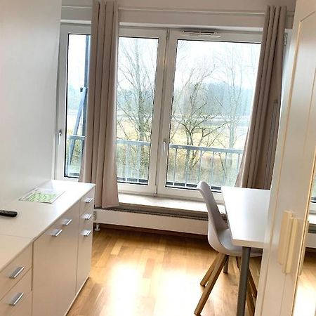 Beautiful Premium Apartment, Near University , Wifi , Free Parking Ratisbona Exterior foto